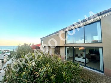 Casa amb piscina en venda a La Mata