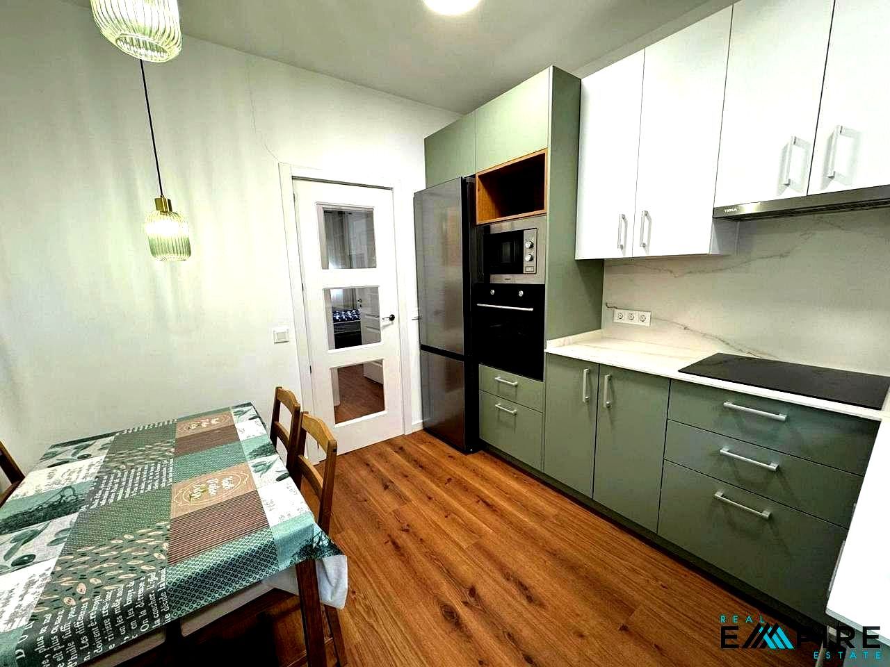 Flat to share in De San Faustino, Canillejas