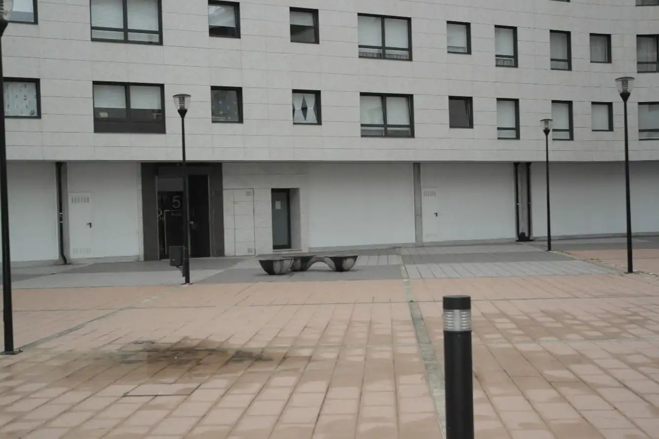Vista exterior de Local en venta en Narón