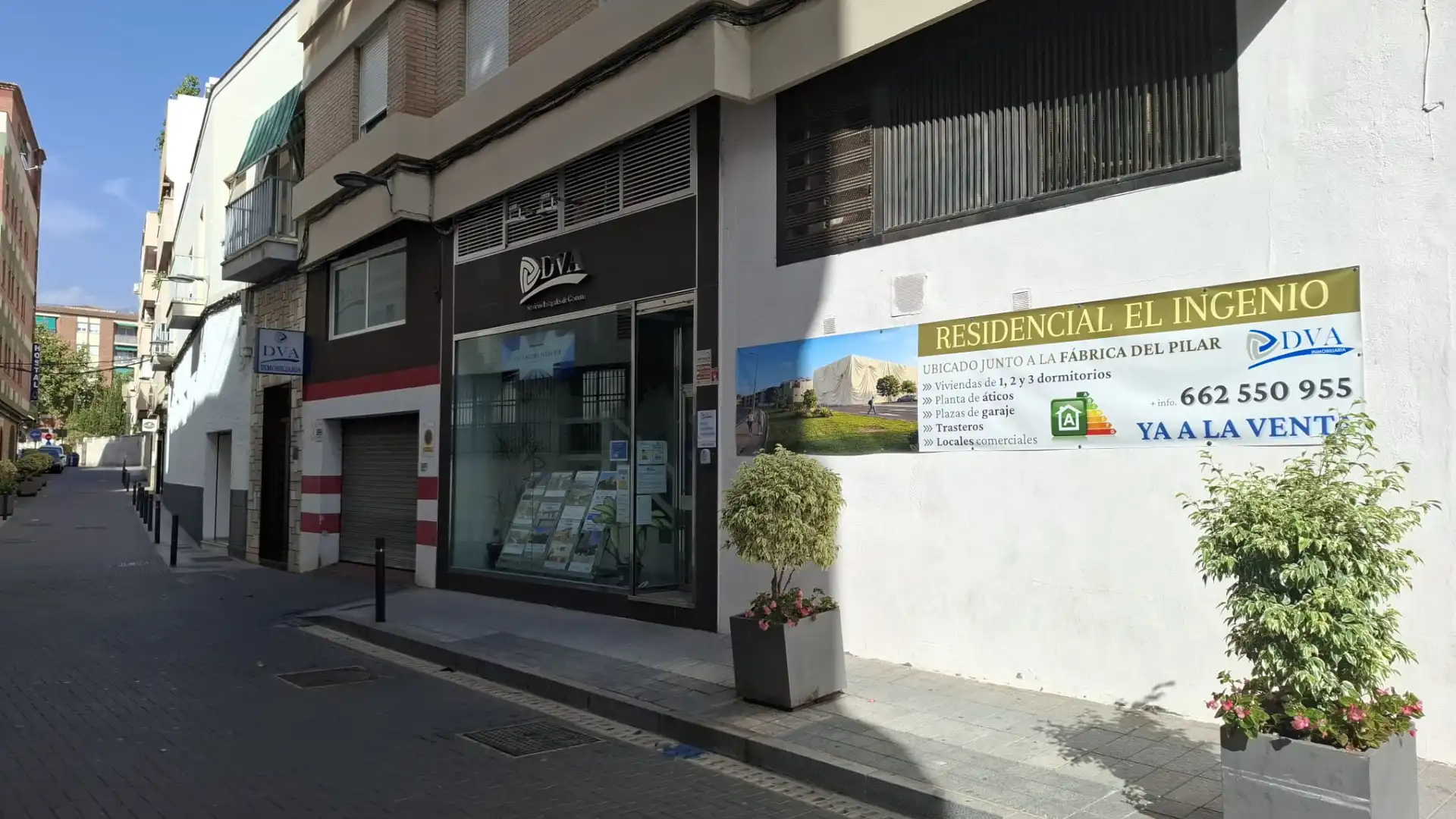 Vista exterior de Casa adosada en venda en Motril amb Terrassa, Traster i Moblat