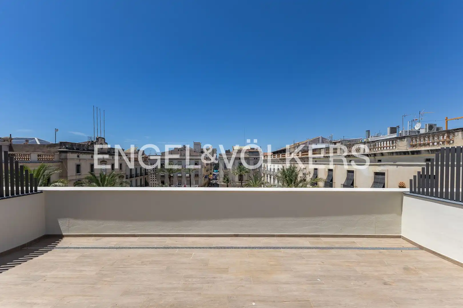 Terraza de Ático en venta en Vilanova i la Geltrú con Aire acondicionado, Calefacción y Terraza