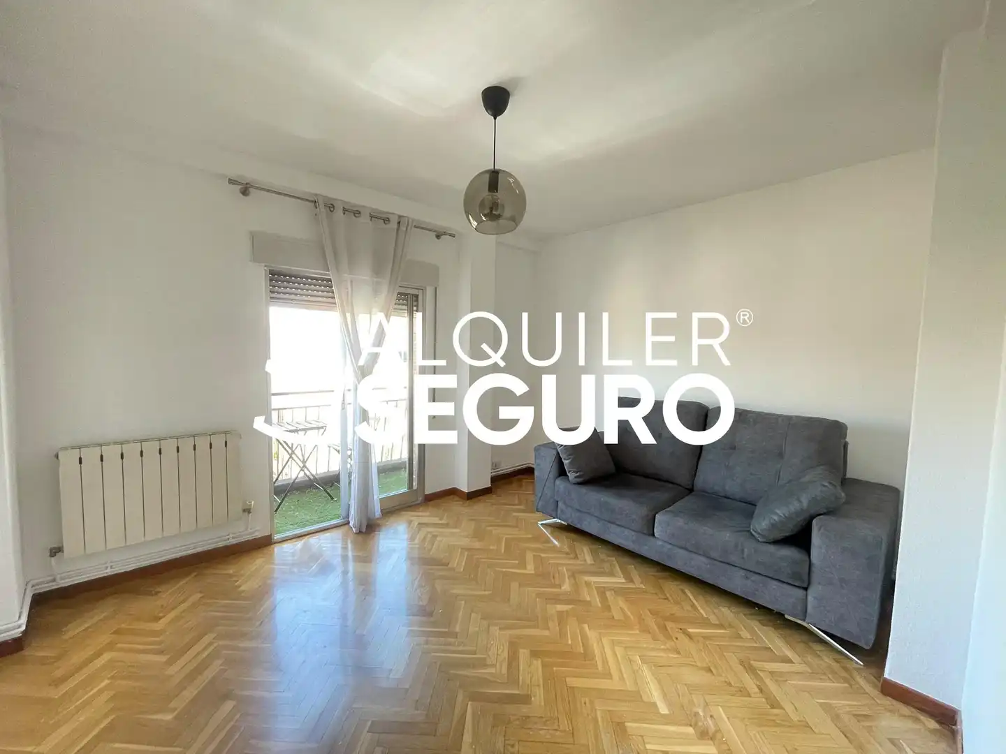 Living room of Flat for rent in Madrid  with Air Conditioner, Heating and Terrace