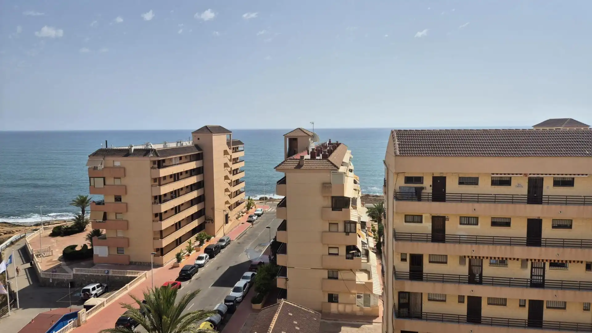 Vista exterior de Apartament en venda en Torrevieja amb Terrassa i Moblat