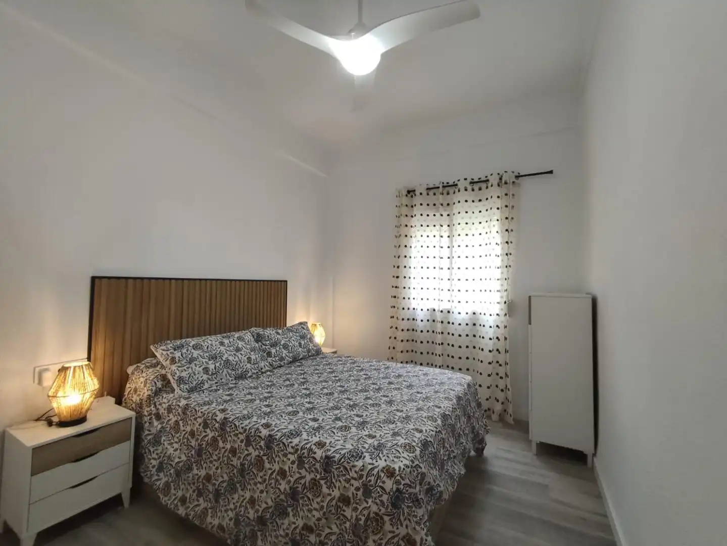 Schlafzimmer von Wohnung zur Miete in Sagunto / Sagunt mit Abstellraum und Möbliert