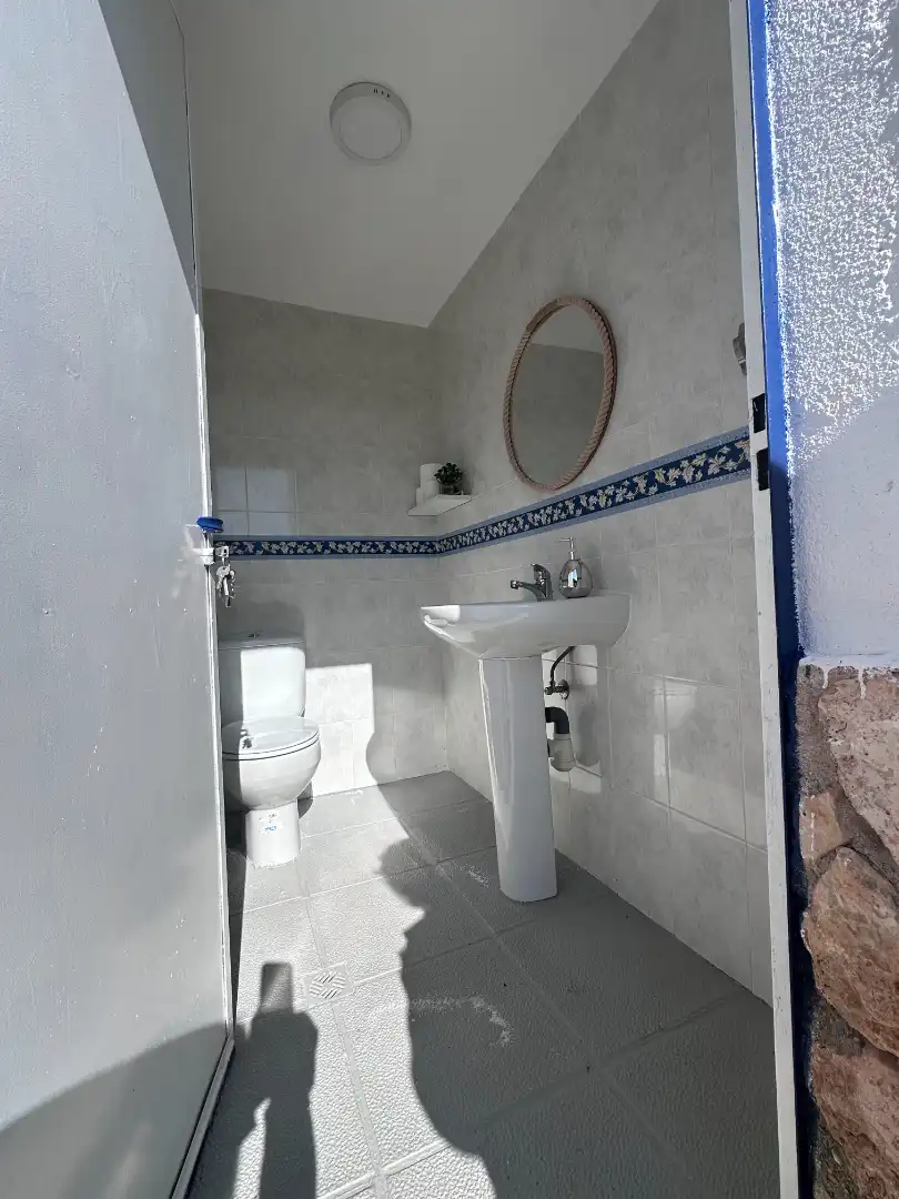 Bany de Casa o xalet en venda en Illana amb Aire condicionat, Calefacció i Jardí privat