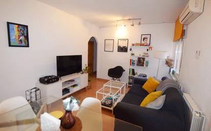 Living room of Flat for sale in Pozuelo de Alarcón  with Air Conditioner, Heating and Terrace