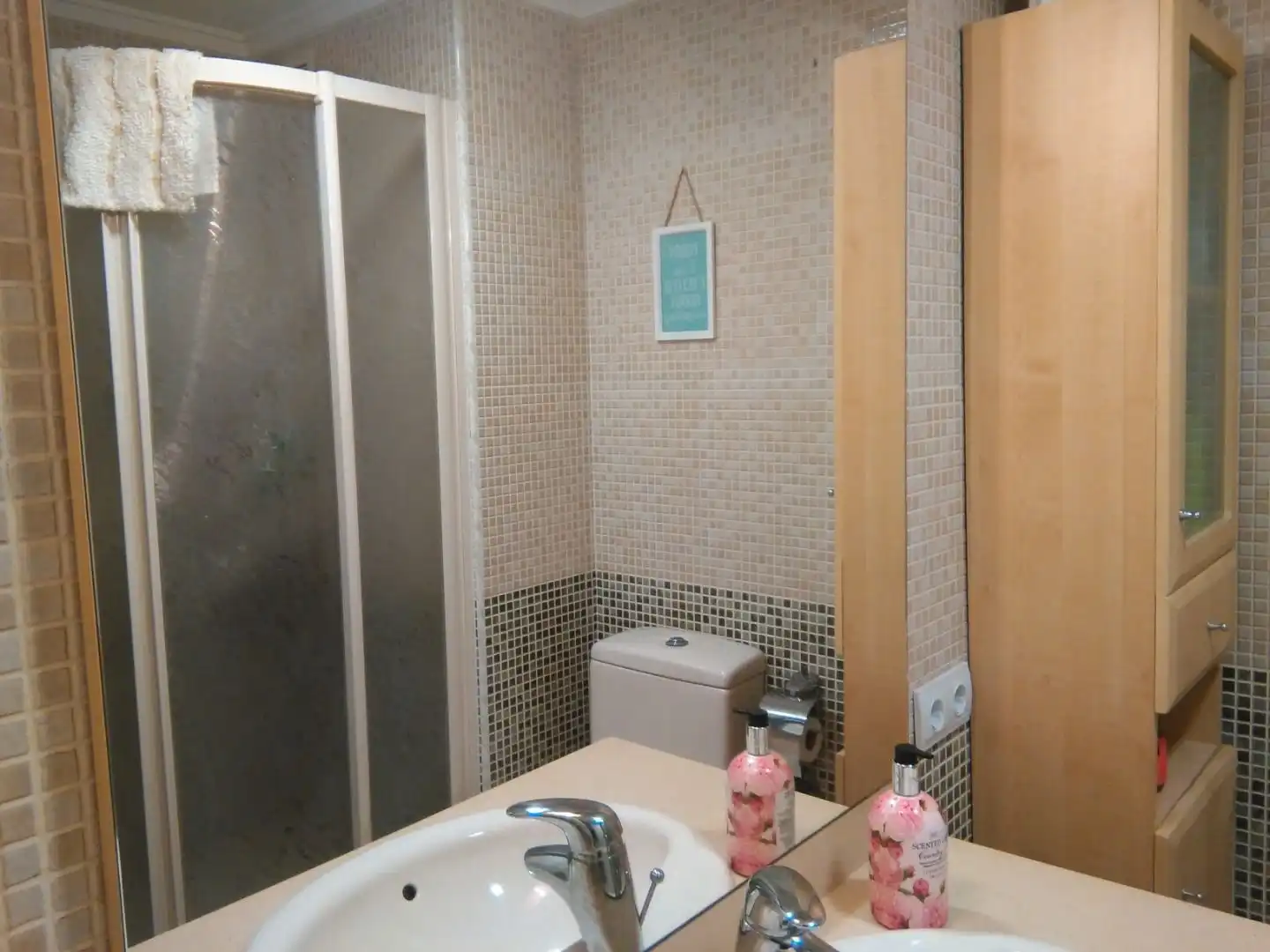 Baño de Piso de alquiler en La Pobla de Farnals con Aire acondicionado, Calefacción y Terraza