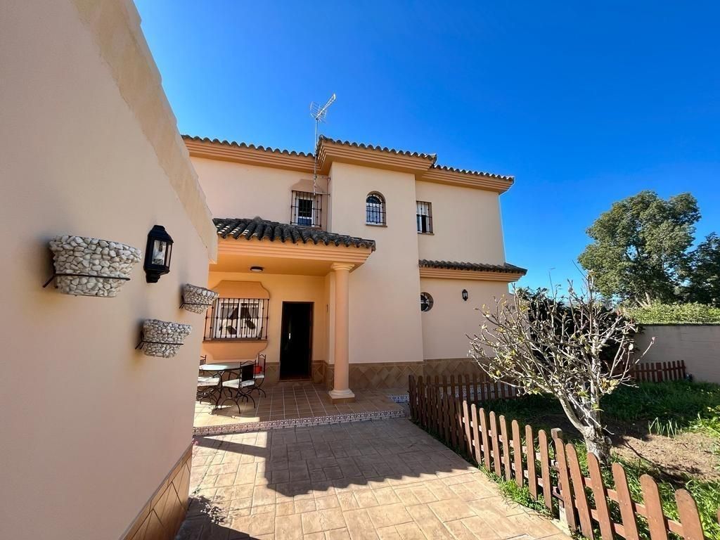 Exterior view of House or chalet for sale in Chiclana de la Frontera  with Private garden, Terrace and Storage room