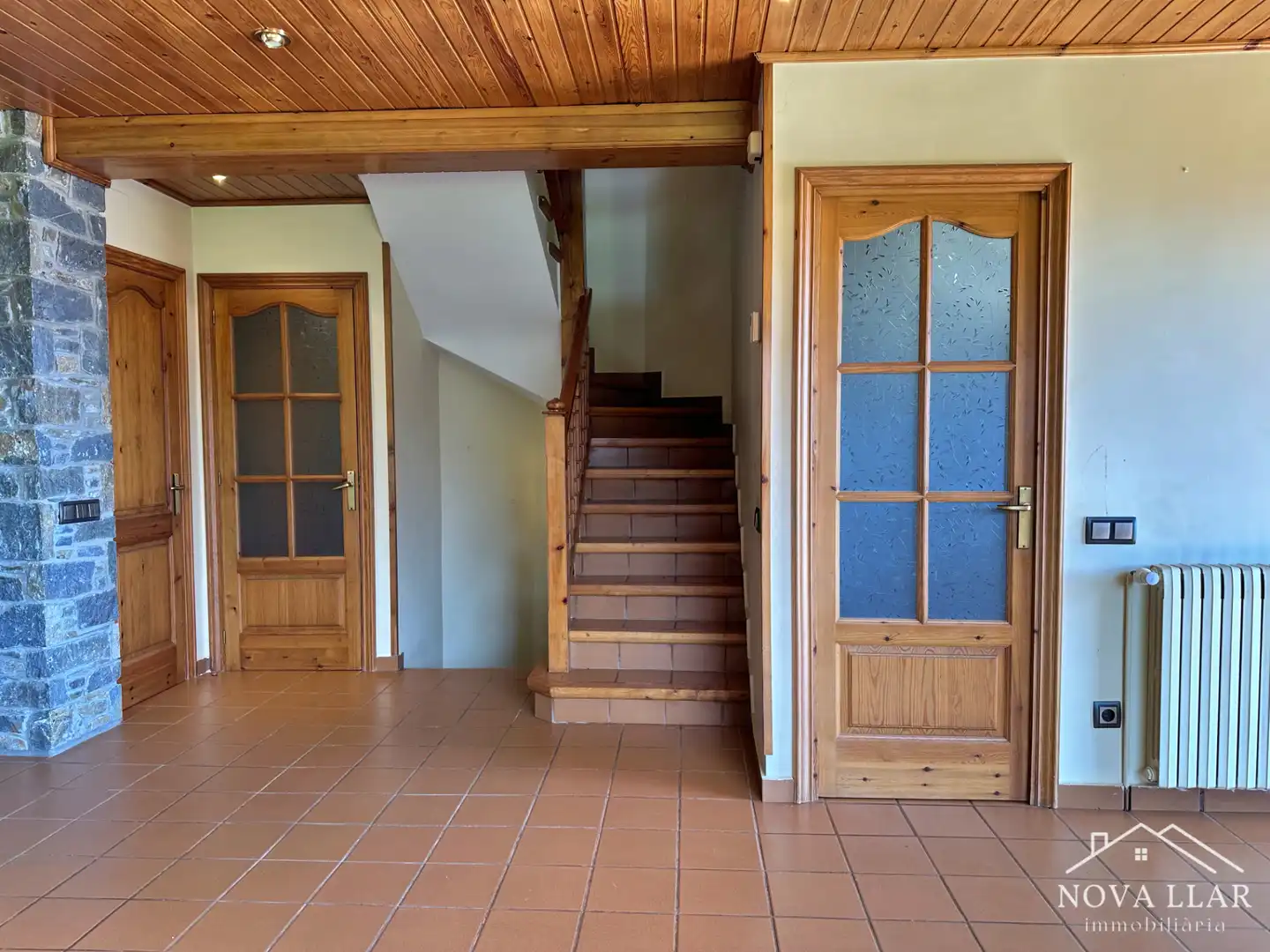 Einfamilien-Reihenhaus zum Verkauf in Vilallonga de Ter mit Heizung, Privatgarten und Terrasse