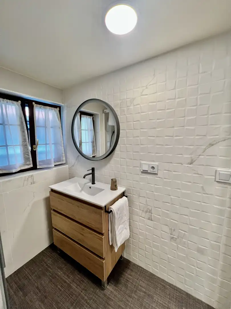 Bathroom of Flat for rent in Marina de Cudeyo  with Heating, Terrace and Furnished