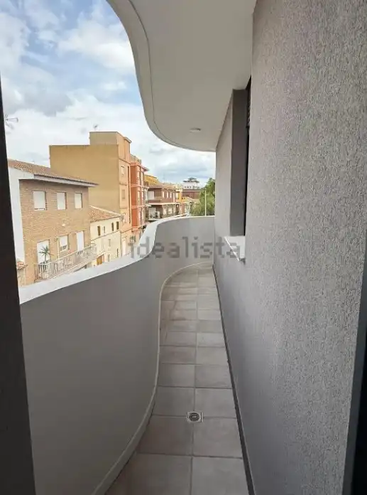 Terrassa de Pis de lloguer en La Pobla de Vallbona amb Aire condicionat, Calefacció i Terrassa