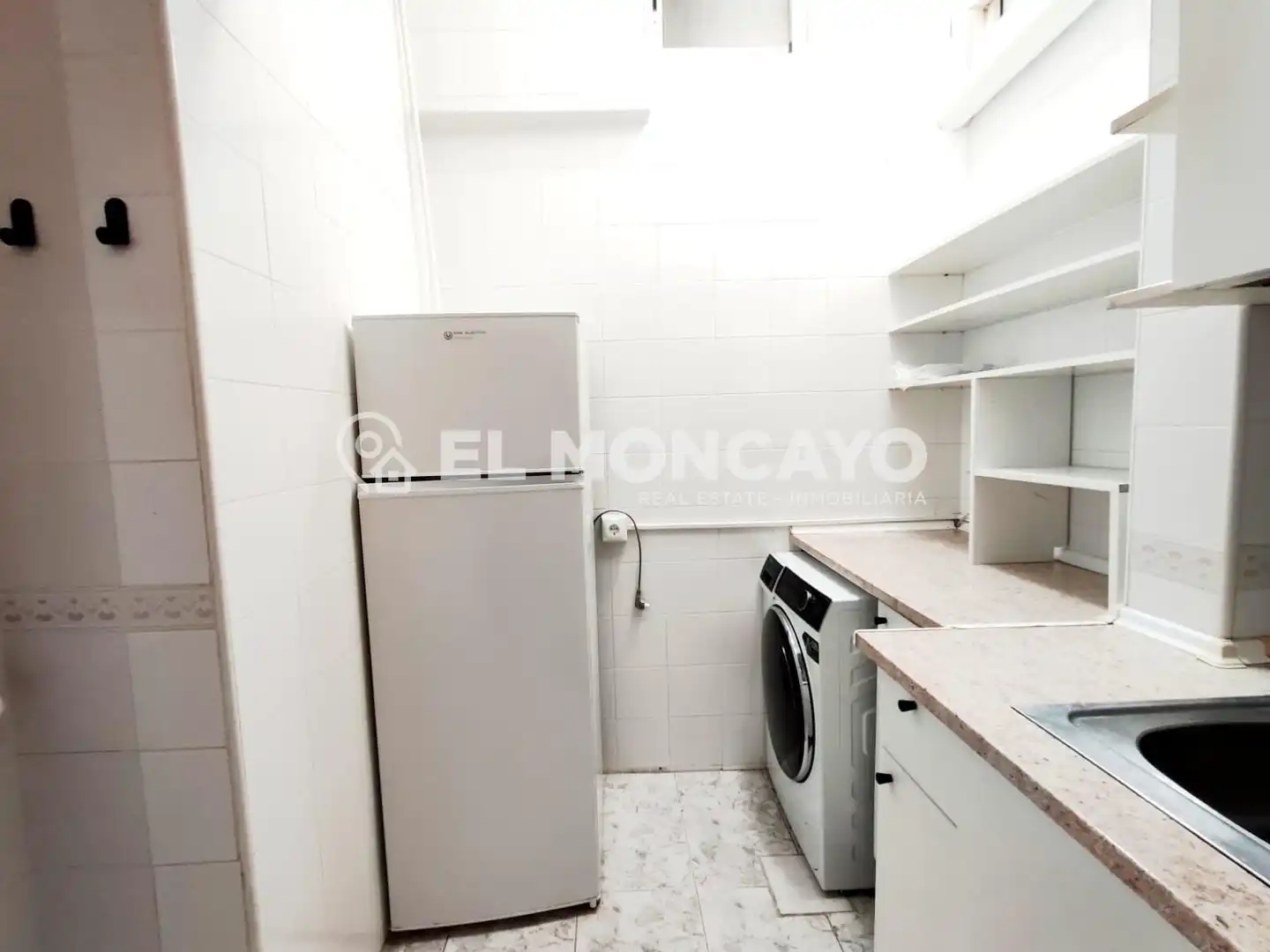 Cuina de Casa o xalet en venda en Orihuela amb Aire condicionat, Calefacció i Jardí privat