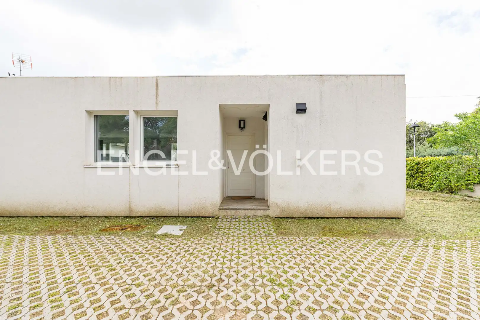Vista exterior de Casa o xalet de lloguer en Alpedrete amb Calefacció, Jardí privat i Parquet
