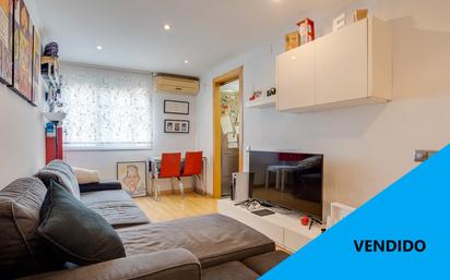 Living room of Flat for sale in  Barcelona Capital