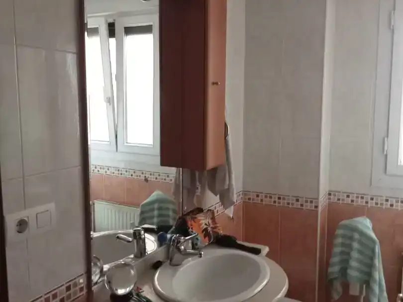 Bathroom of Flat for rent in Gijón 
