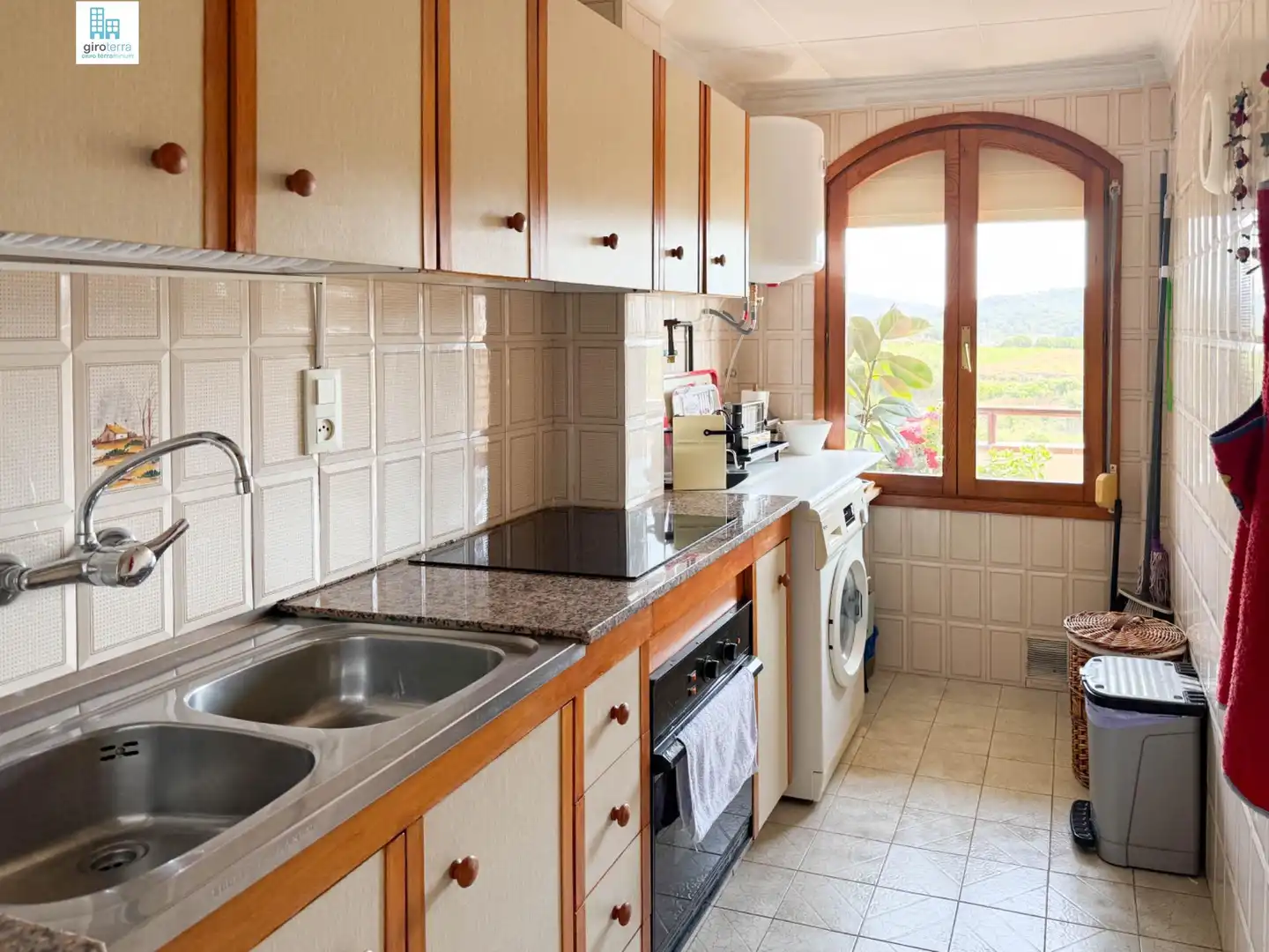 Küche von Dachboden zum Verkauf in Blanes mit Terrasse