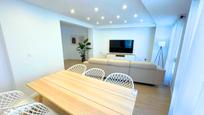 Living room of Flat for sale in  Valencia Capital  with Air Conditioner, Furnished and Balcony