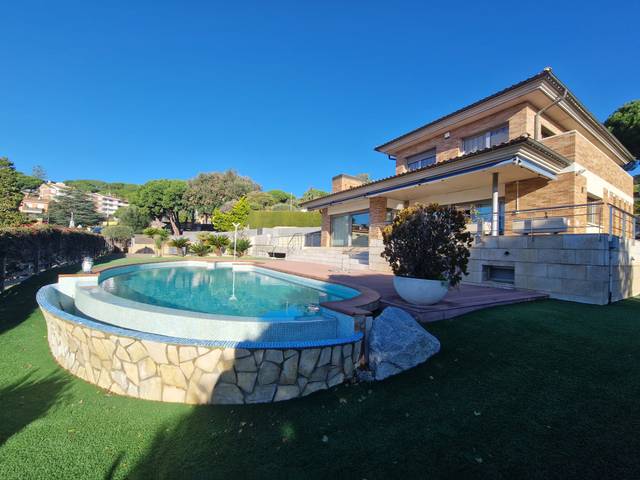 Casa-chalet en Venta en Carrer Milans del Bosch en Montalnou - Milans del Bosc