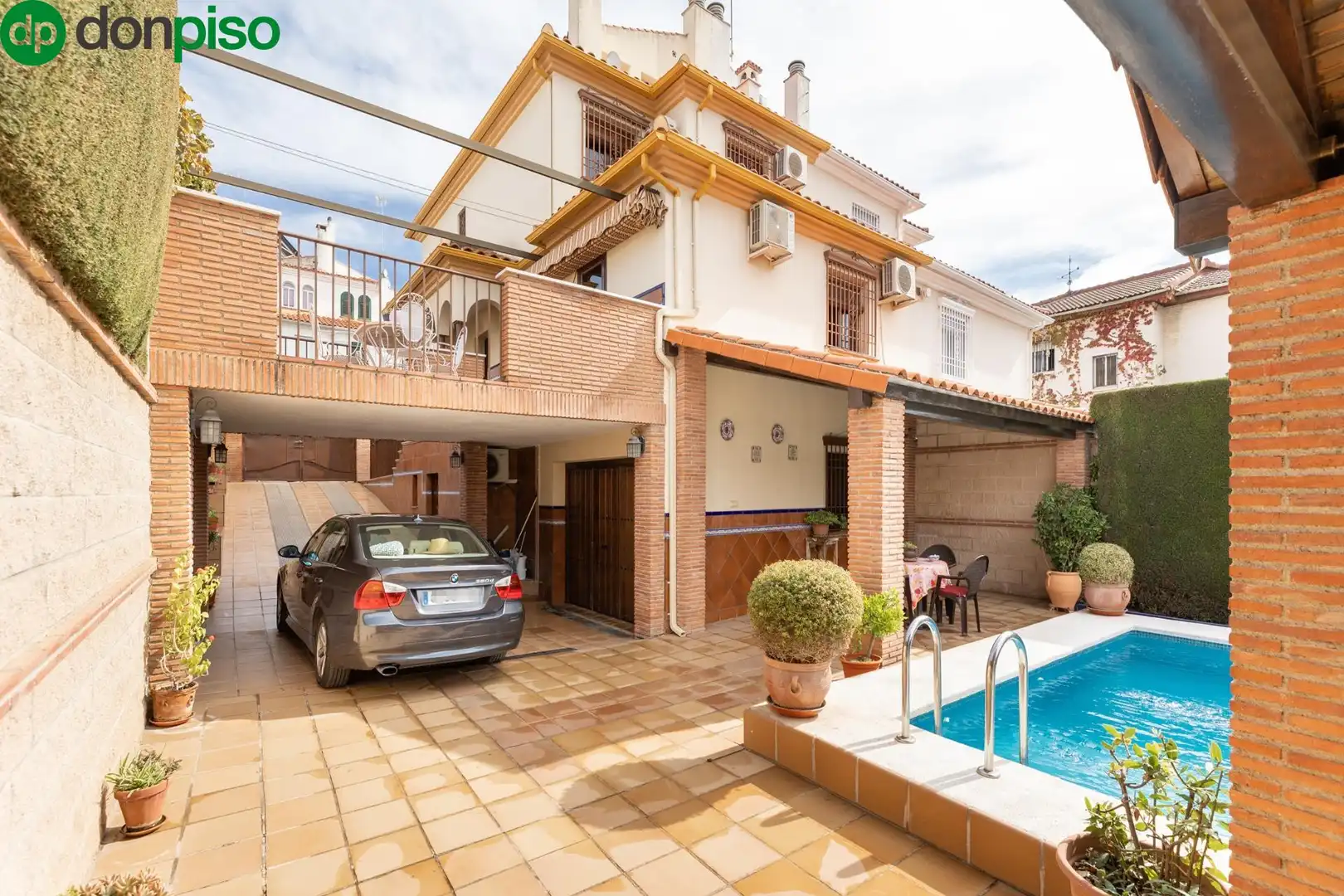 Adossat amb piscina en venda a Calle MIMBRES UR.MONTELUZ, imagen 11