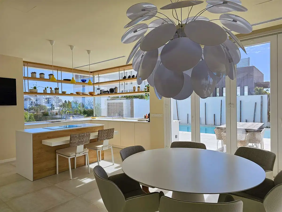 Chalet con piscina en venta en Riviera del Sol, imagen 9