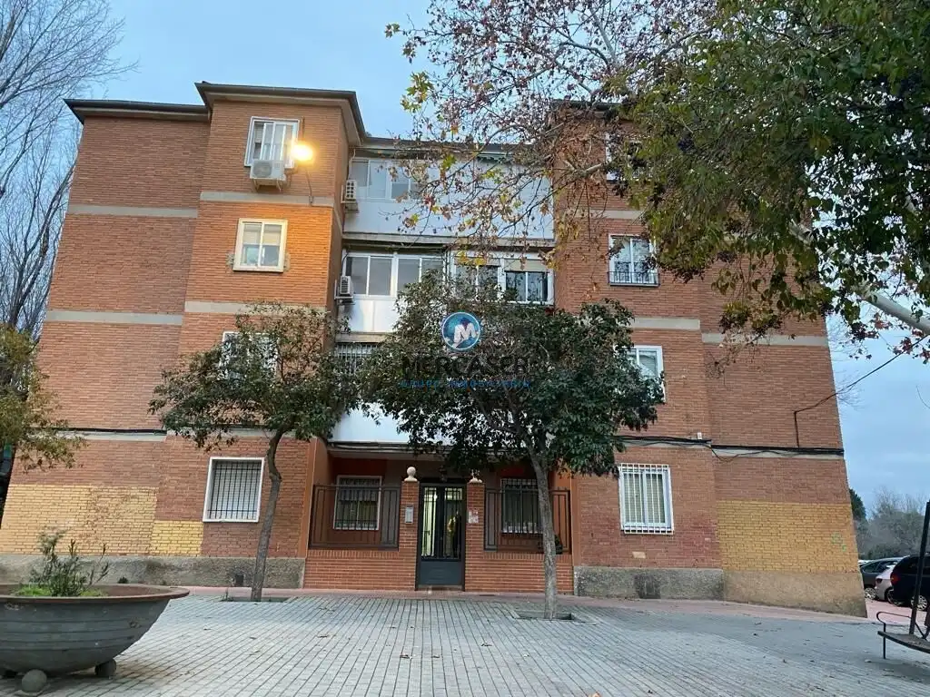 Exterior view of Flat for rent in Alcalá de Henares  with Heating and Terrace