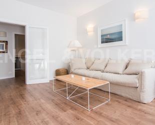 Sala d'estar de Apartament de lloguer en  Barcelona Capital amb Calefacció, Parquet i Moblat