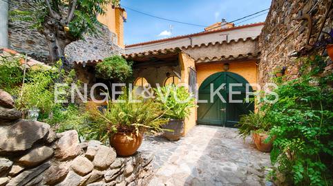 Foto 4 de Casa adosada en venda a Carrer Dels Socals, Garriguella, Girona