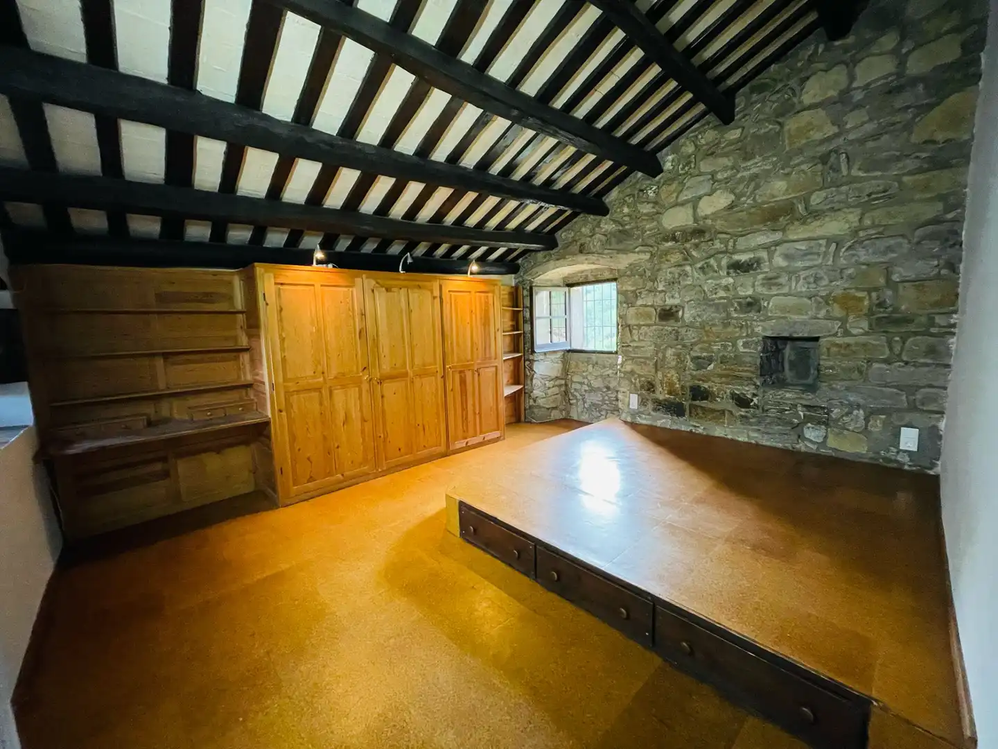 Country house zur Miete in Girona mit Heizung, Privatgarten und Schwimmbad