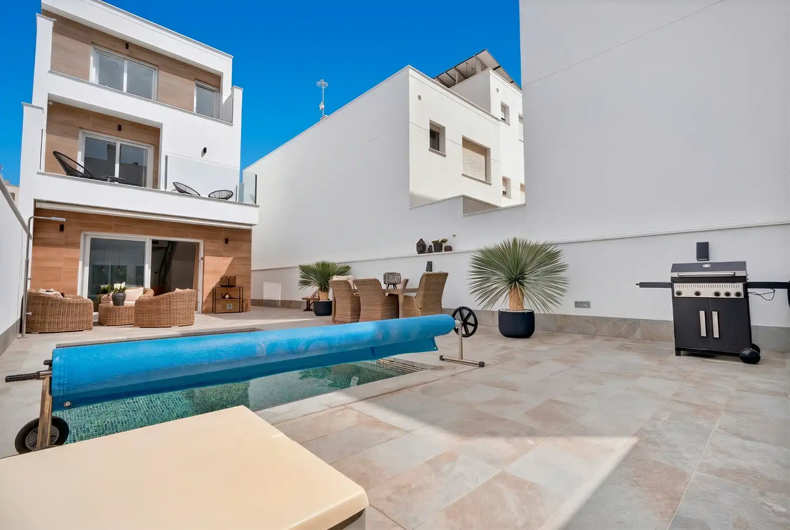 Piscina de Casa o chalet en venta en San Pedro del Pinatar con Aire acondicionado, Calefacción y Jardín privado