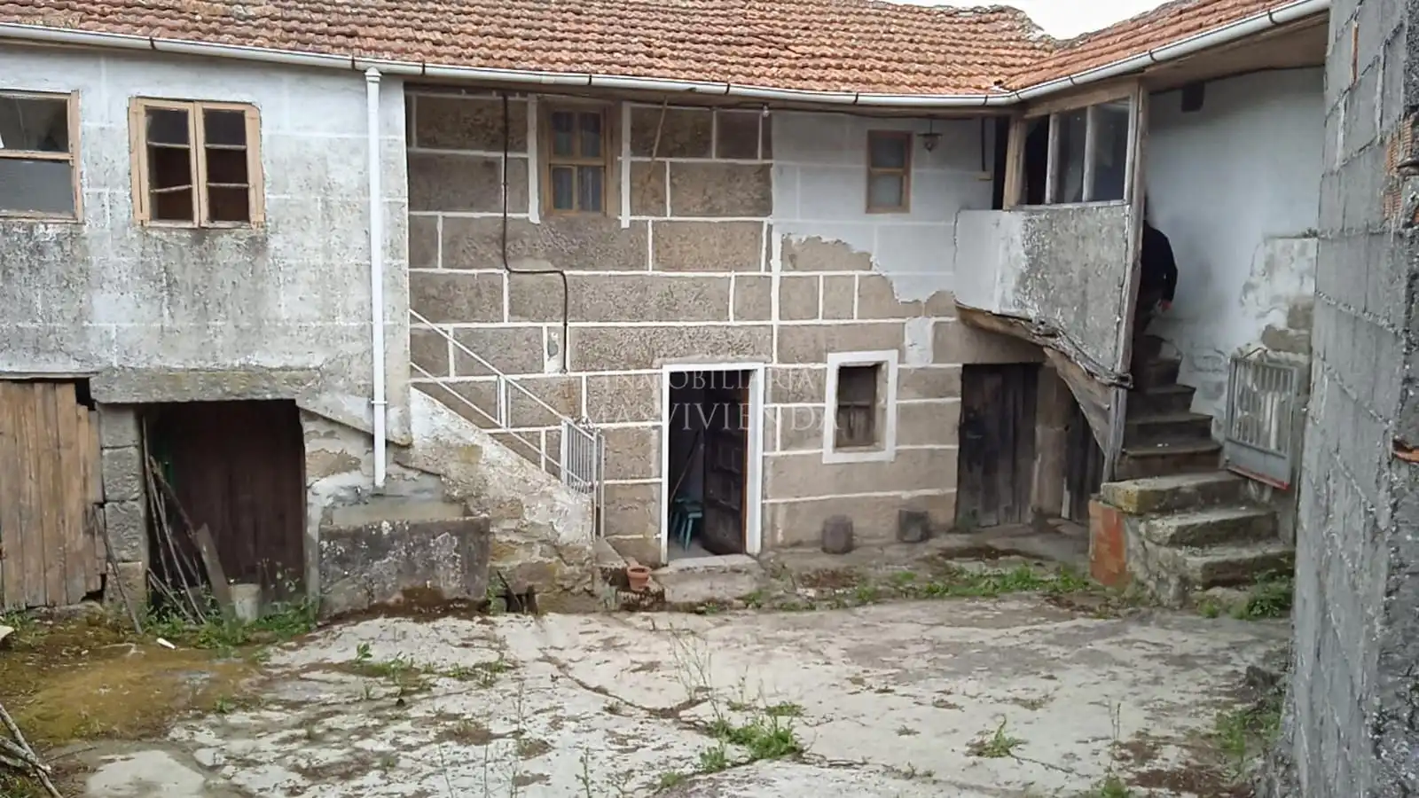 Außenansicht von Haus oder Chalet zum Verkauf in Vilar de Santos mit Privatgarten