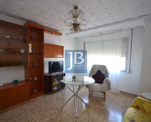 Living room of Flat for sale in Mogente / Moixent  with Furnished and Oven