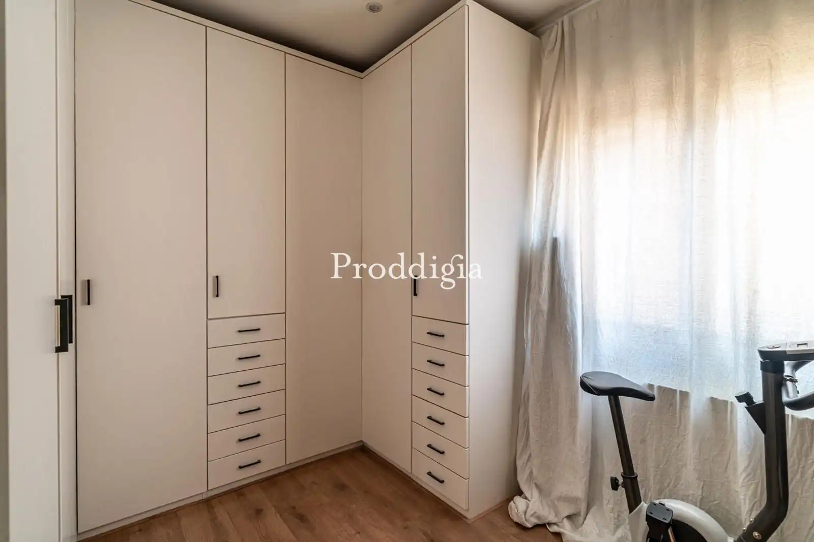 Bedroom of Houses for sale in Cerdanyola del Vallès  with Air Conditioner, Heating and Terrace