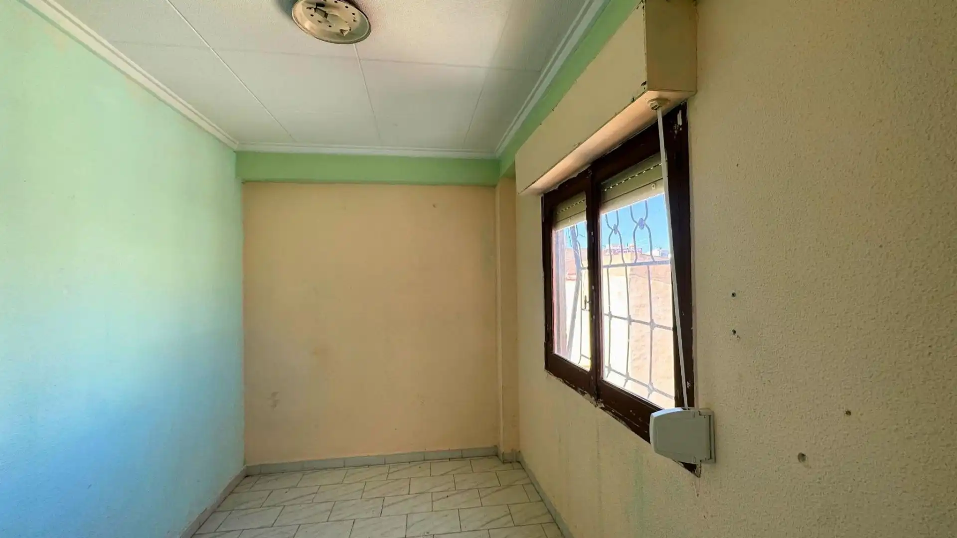 Piso en venta en Elda con Balcón