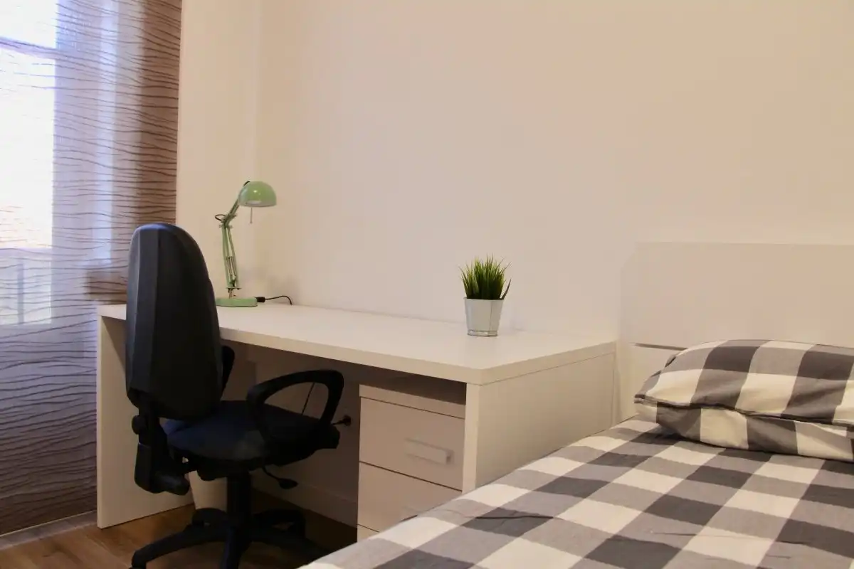 Schlafzimmer von Wohnungen zur Miete in Alfara del Patriarca mit Klimaanlage, Heizung und Möbliert