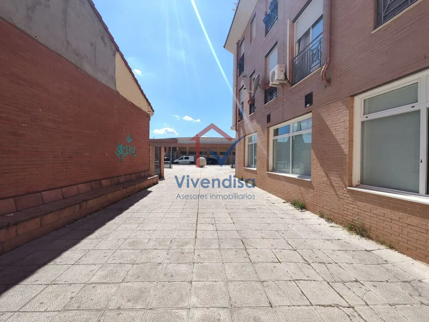 Vista exterior de Piso en venta en Alovera con Calefacción