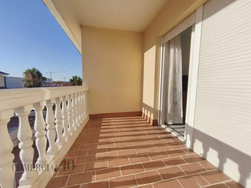 Apartament amb terrassa de lloguer a Avenida Elvas