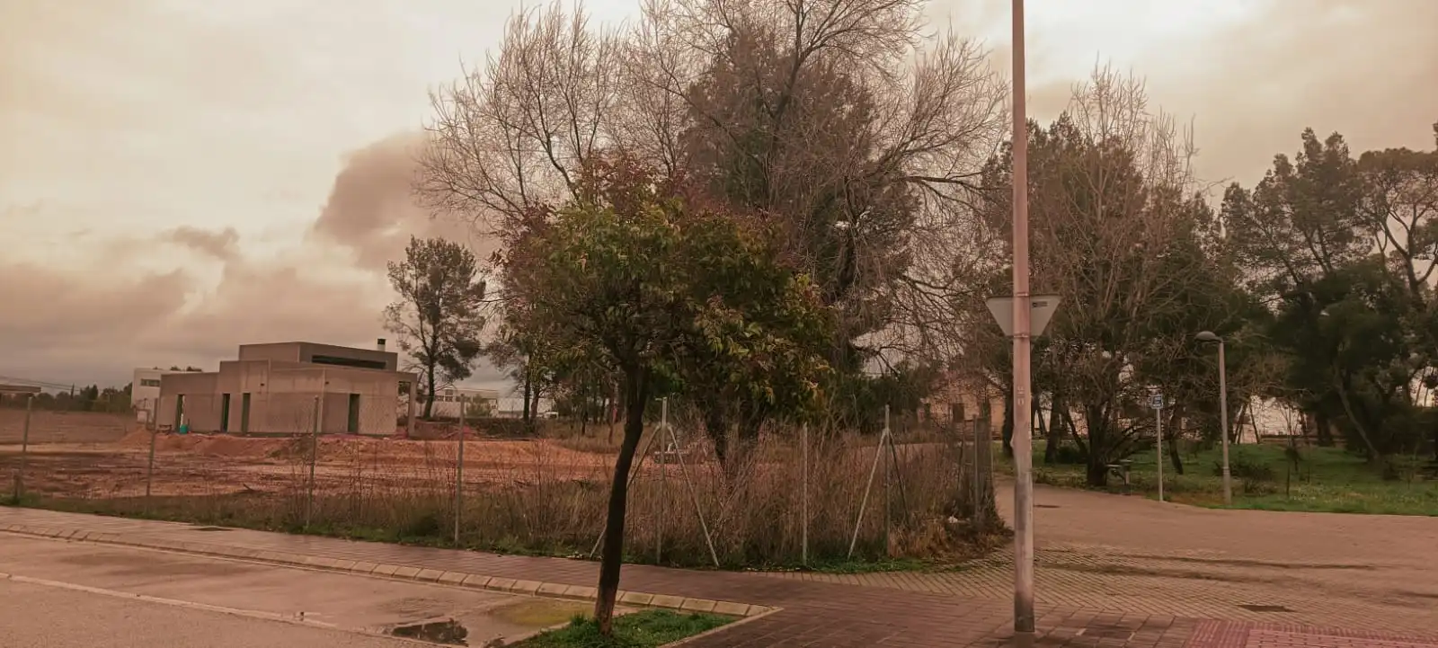 Außenansicht von Residential zum Verkauf in Almansa