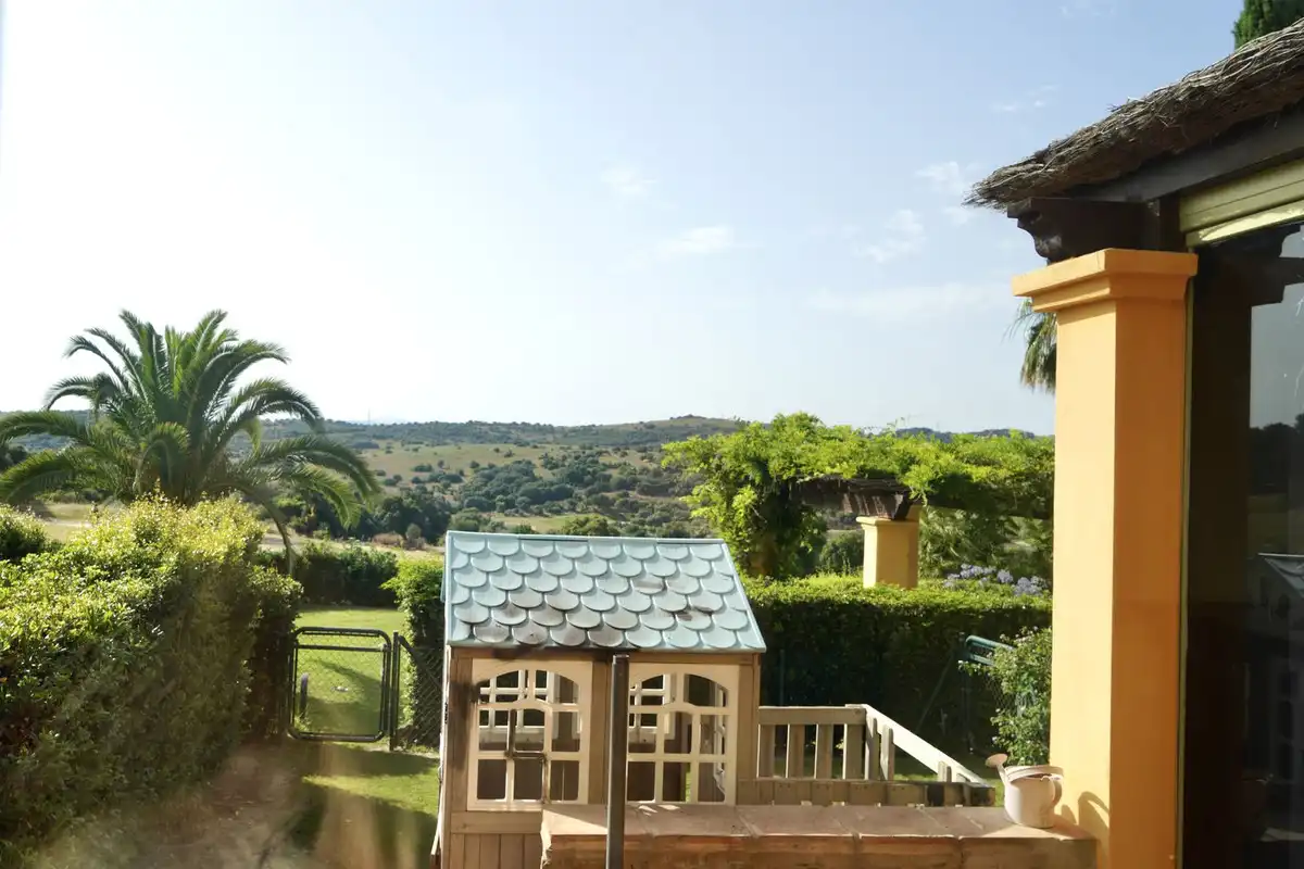 Adossat amb jardí en venda a Sotogrande Alto, imagen 5