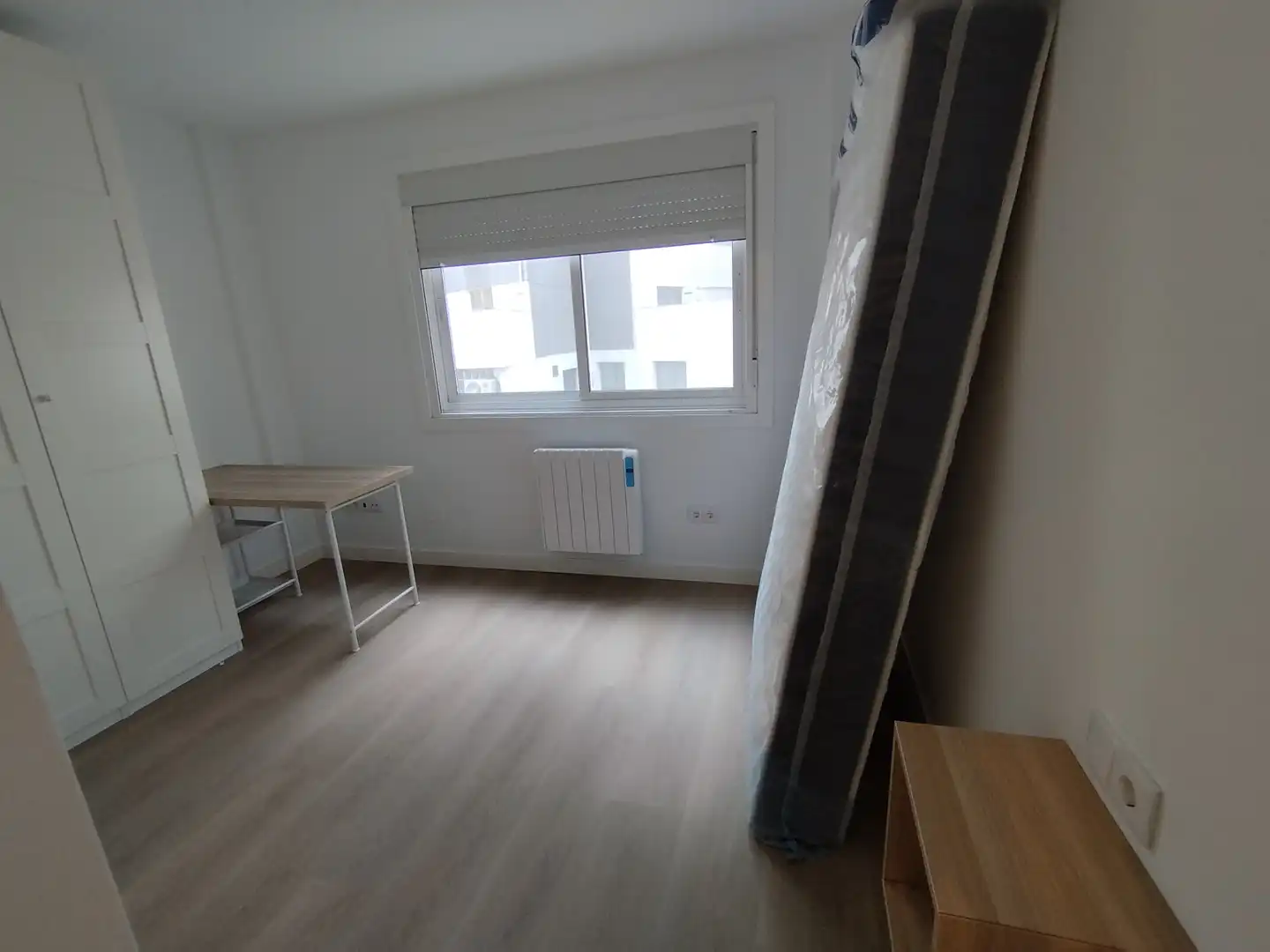 Habitación de Piso de alquiler en A Coruña Capital  con Calefacción, Amueblado y Horno