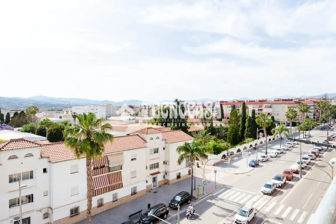 Vista exterior de Pis en venda en Vélez-Málaga amb Terrassa