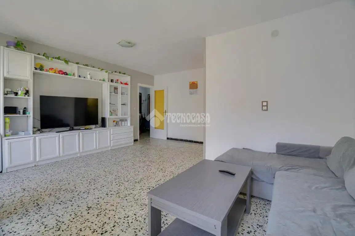 Appartamento con terrazza in vendita a Salut - Lloreda, imagen 2