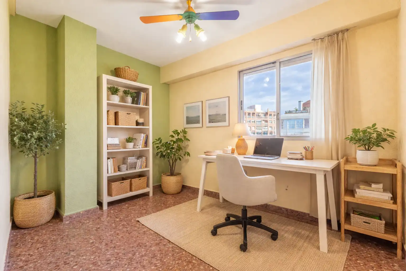 Habitación de Piso en venta en Valencia con Balcón
