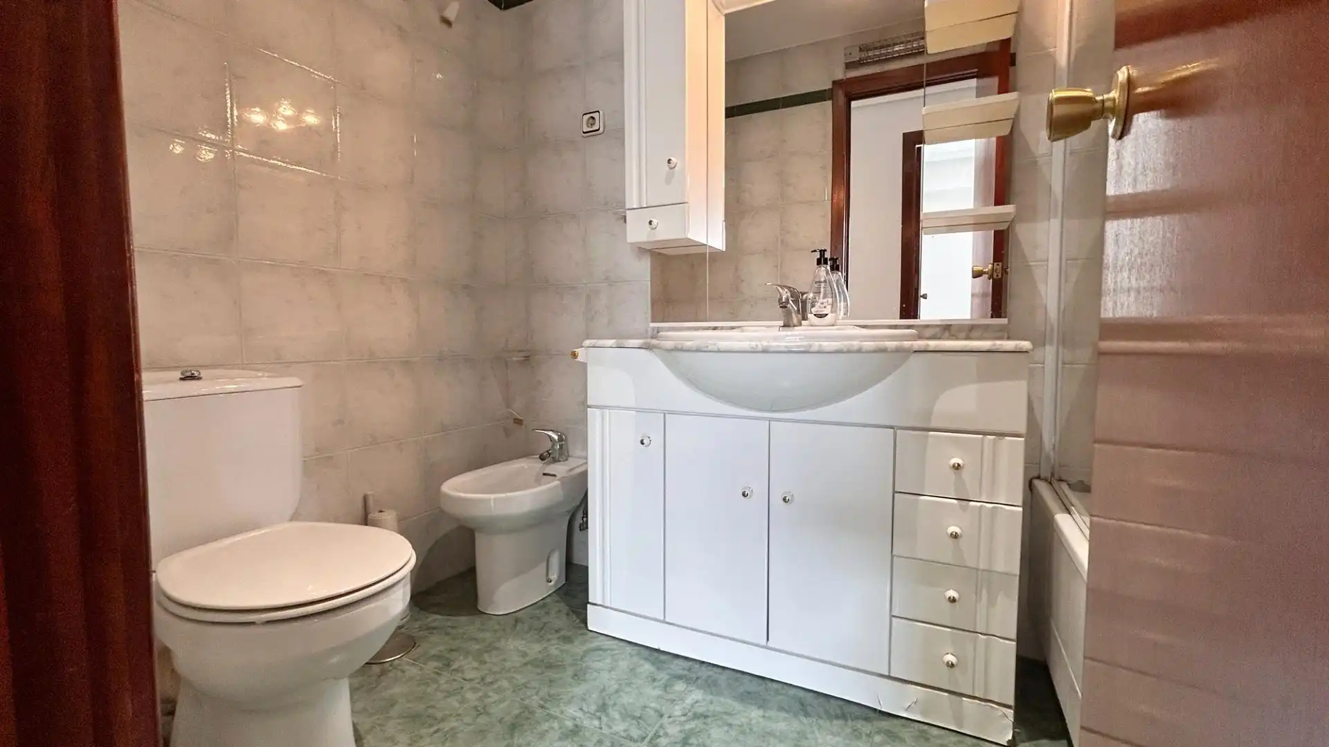 Baño de Piso para compartir en Murcia con Terraza, Amueblado y Balcón