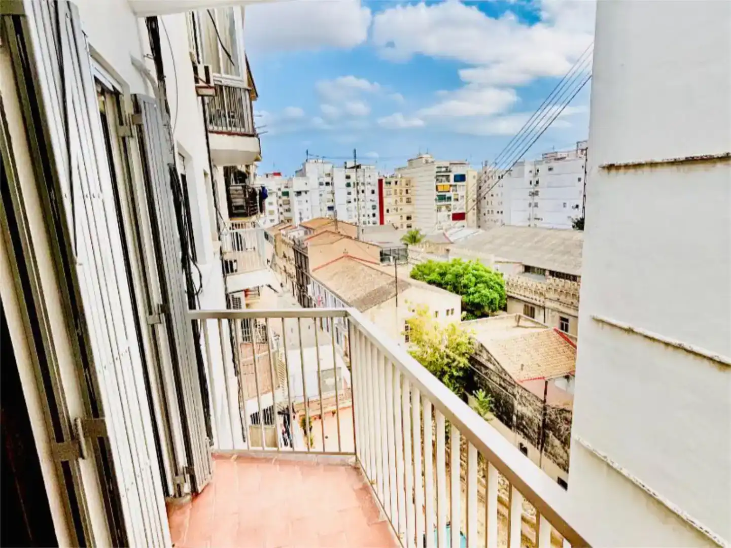 Terrasse von Wohnung zur Miete in  Valencia Capital mit Klimaanlage und Balkon