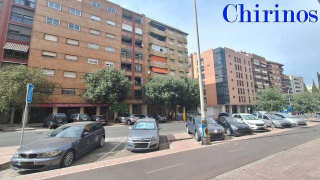 Piso en Venta en Avenida de los Molinos en Ollerías - San Cayetano