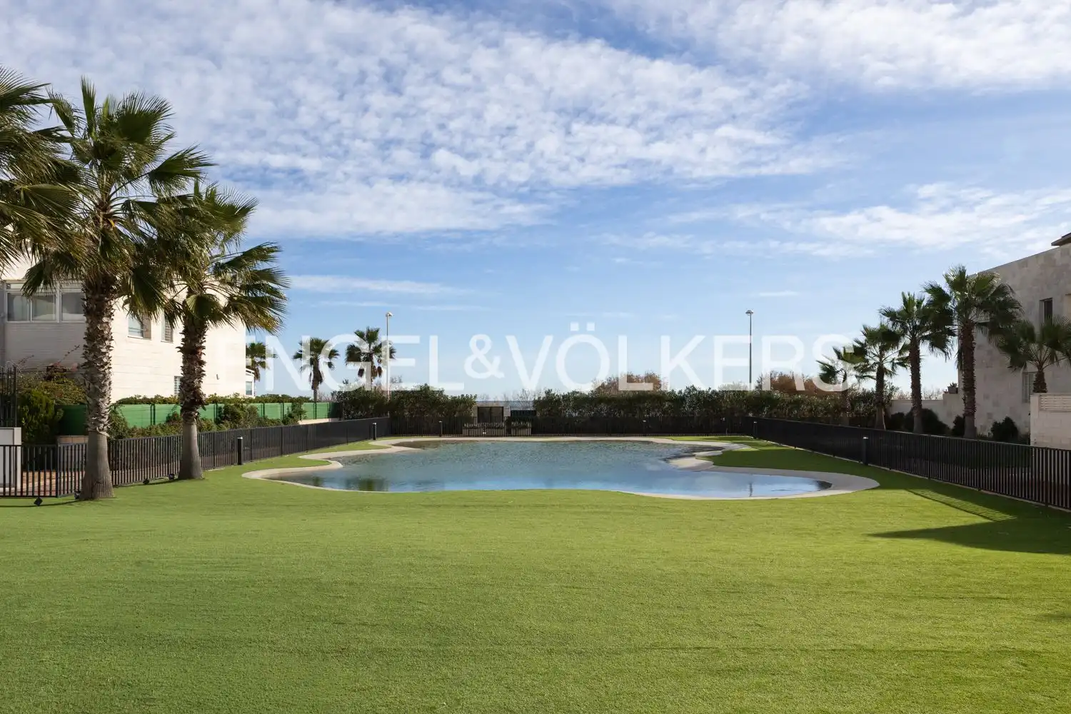Swimming pool of Flat for rent in El Puig de Santa Maria  with Air Conditioner, Heating and Private garden