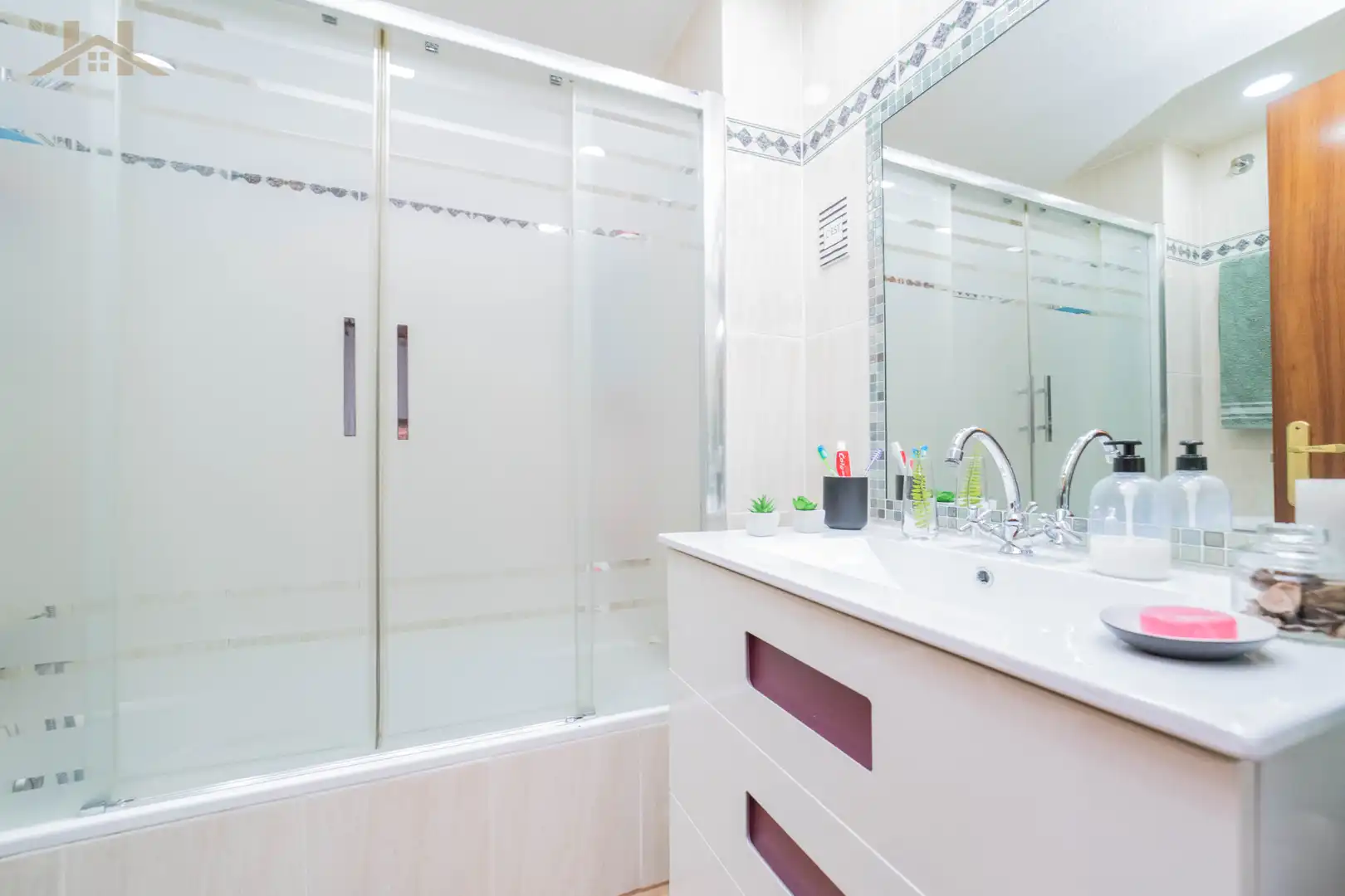 Piso en venta en Avenida de las Provincias, La Serna