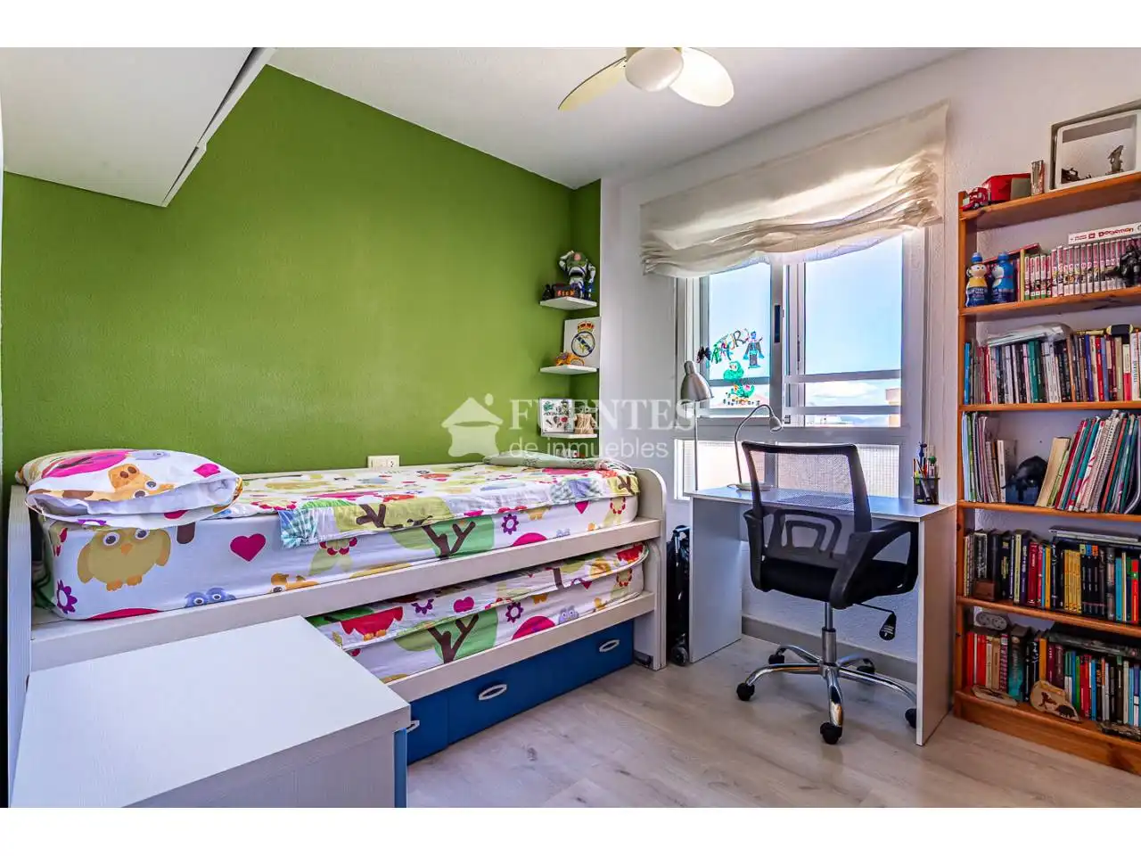 Bedroom of Apartments for sale in Alicante / Alacant  with Air Conditioner, Storage room and Community pool