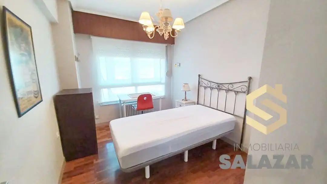 Flat for rent in Haro Plaza, Santutxu - Basarrate