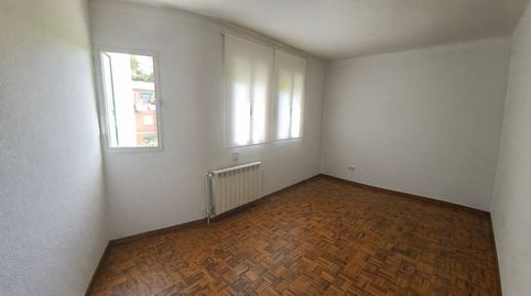 Foto 2 de Piso en venta en Calle de Pobla de Segur, Pinar del Rey, Madrid Capital
